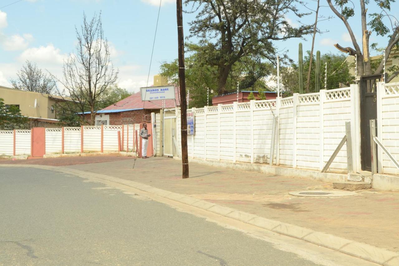 Sharon Rose Guesthouse Windhoek Exterior photo